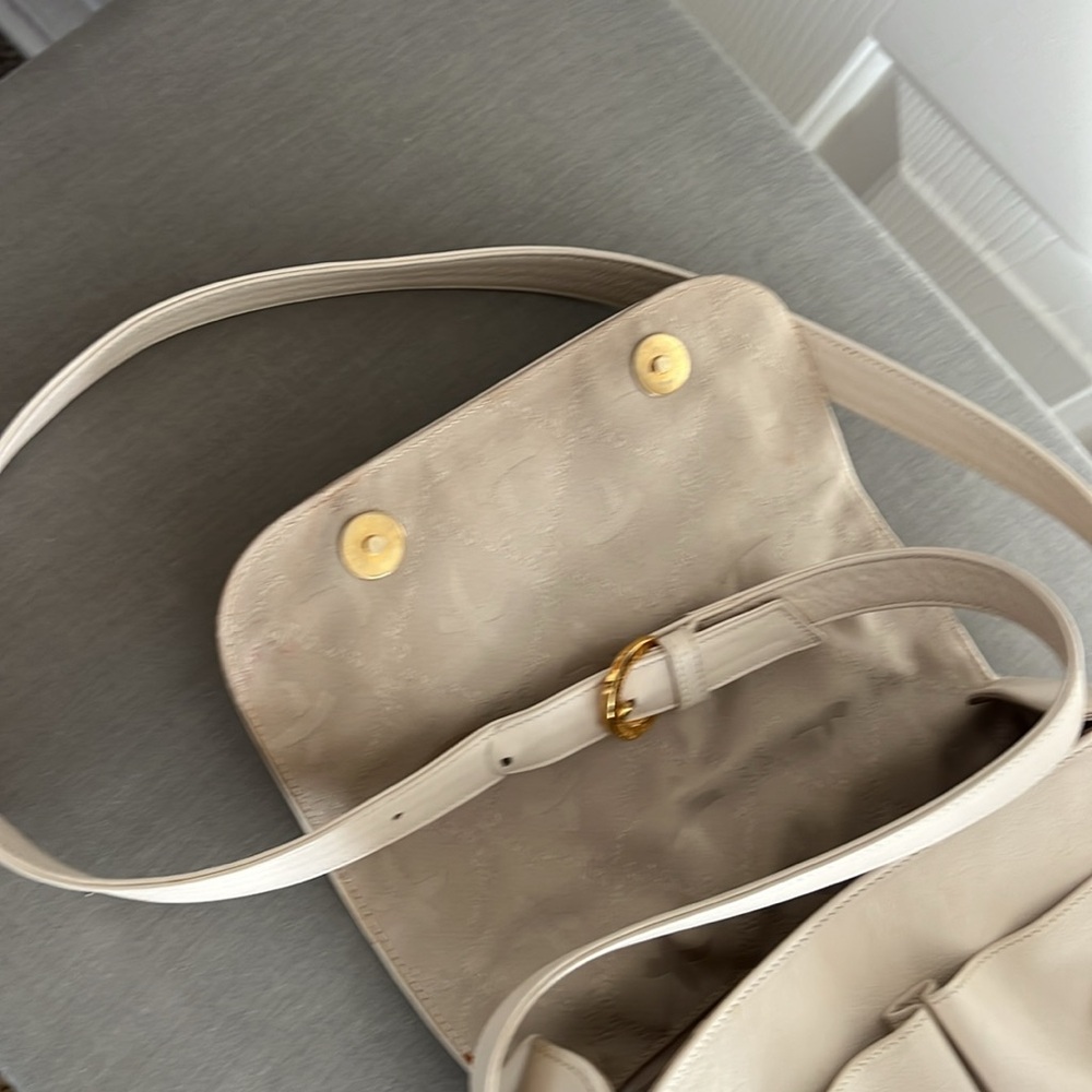 Paloma Picasso White Leather shoulder Bag with Gold logo - Picture 17 of 17